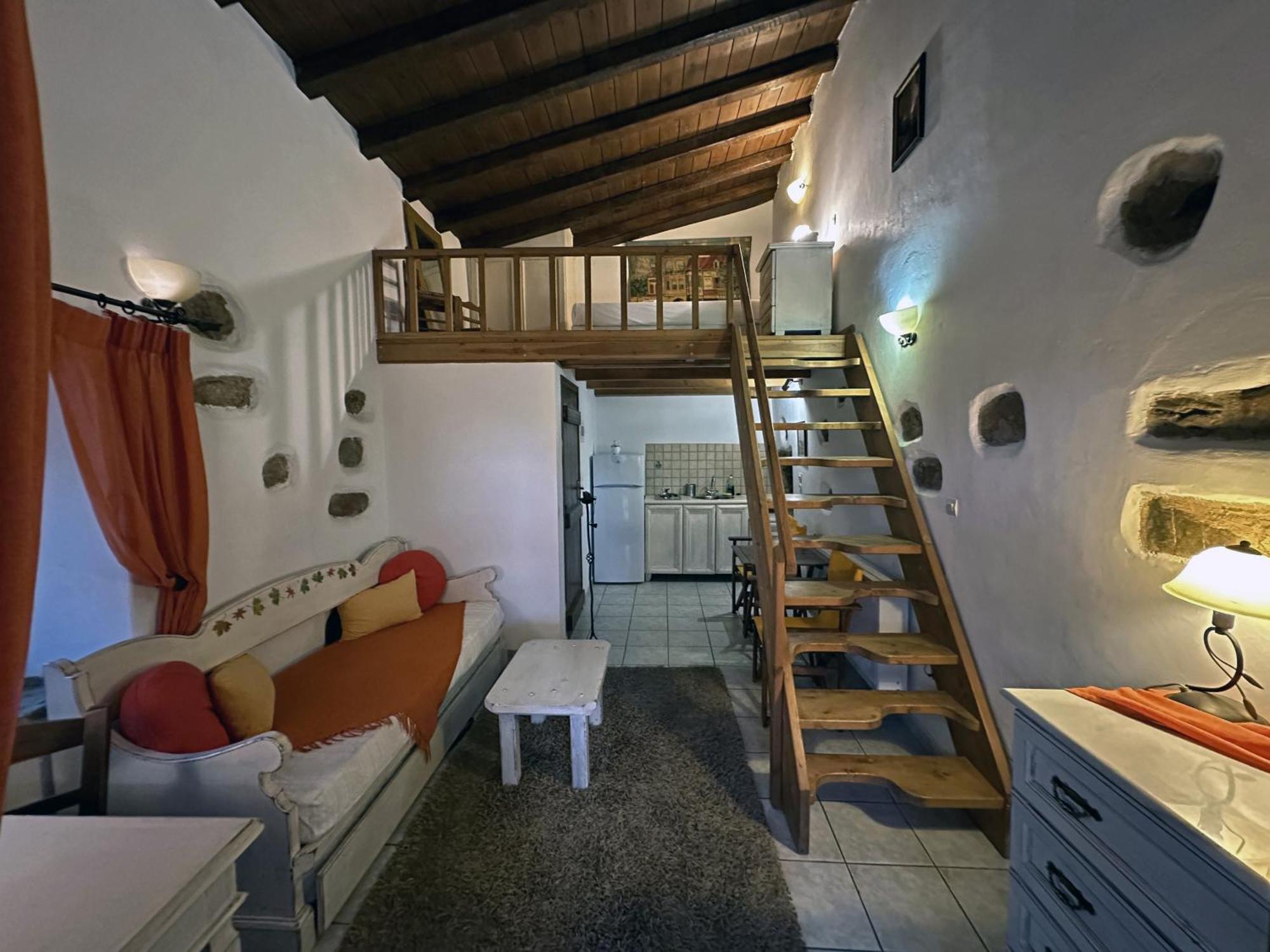 Porfyrousa Traditional Hotel Milopotamos  Екстериор снимка